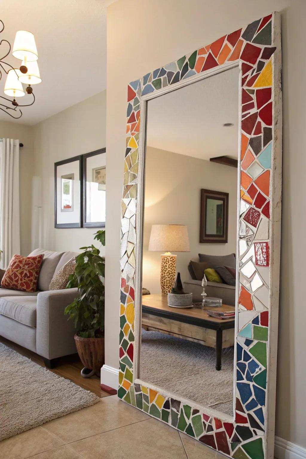 A repurposed looking mirror edge crafted from plate pieces, imparting distinctiveness to a chamber.