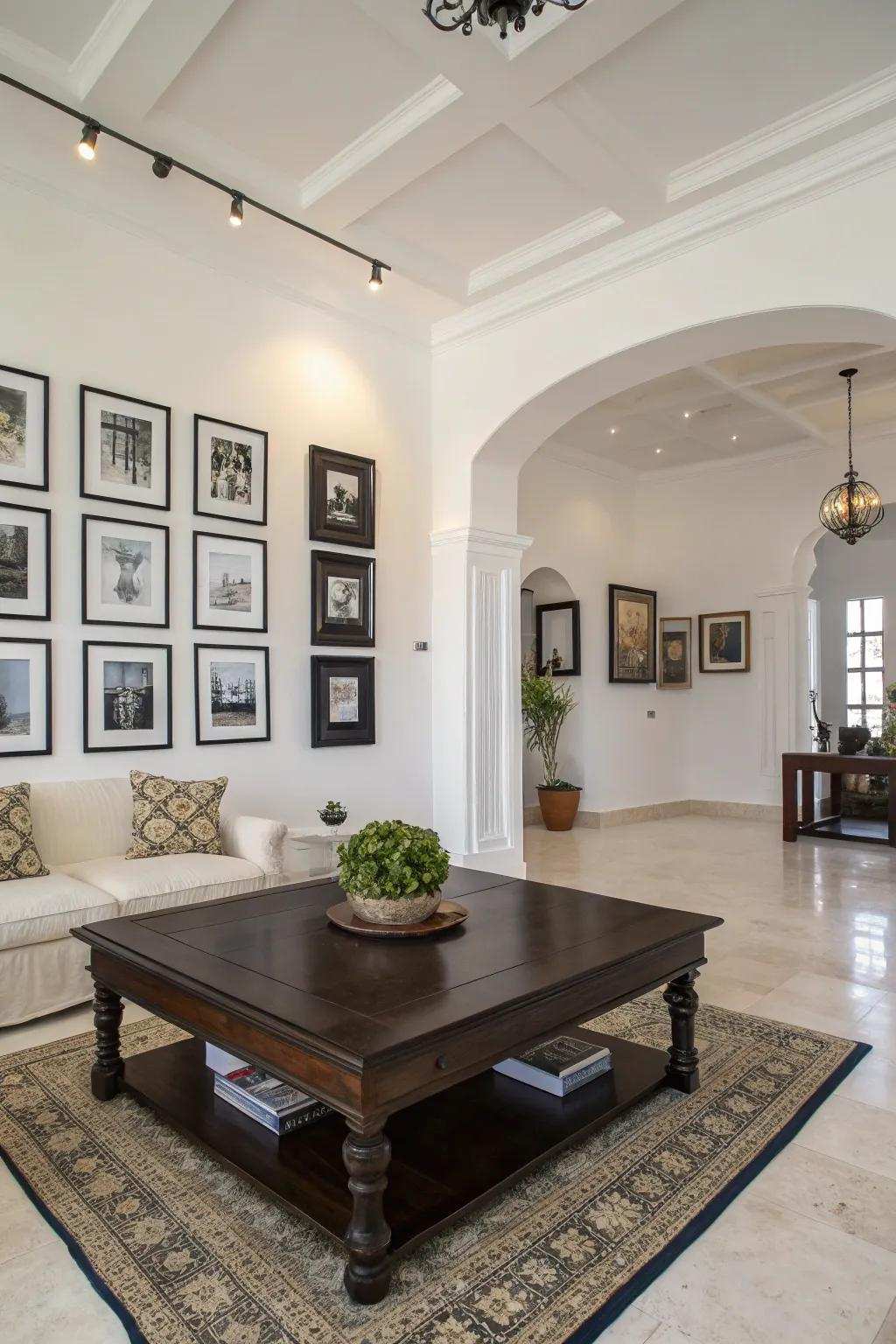 Contrasting aspects create a dynamic balance in a white room.