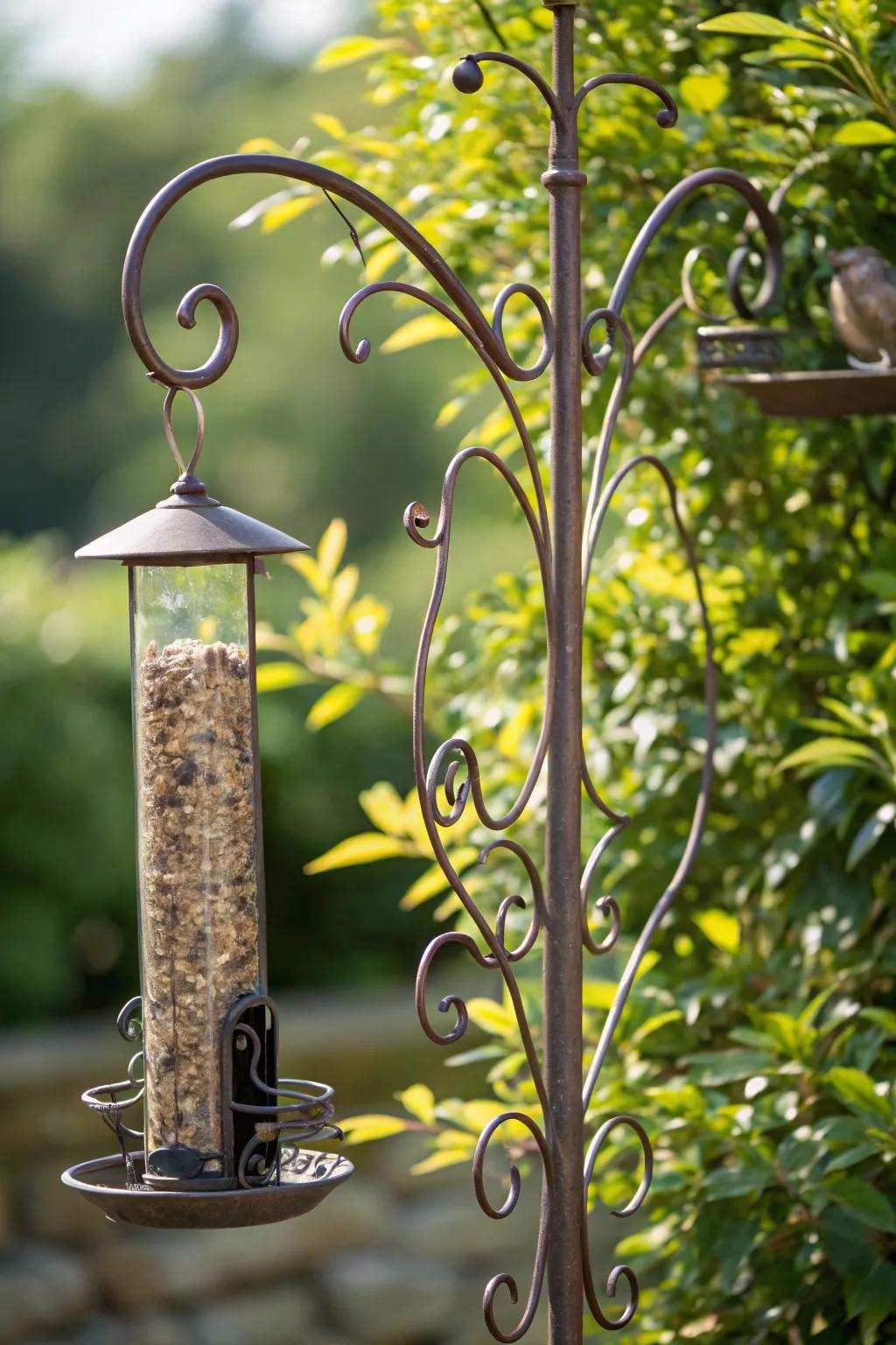 Enduring Sophistication: A Forged Iron Bird Station Column Capable of Withstanding the Test of Time