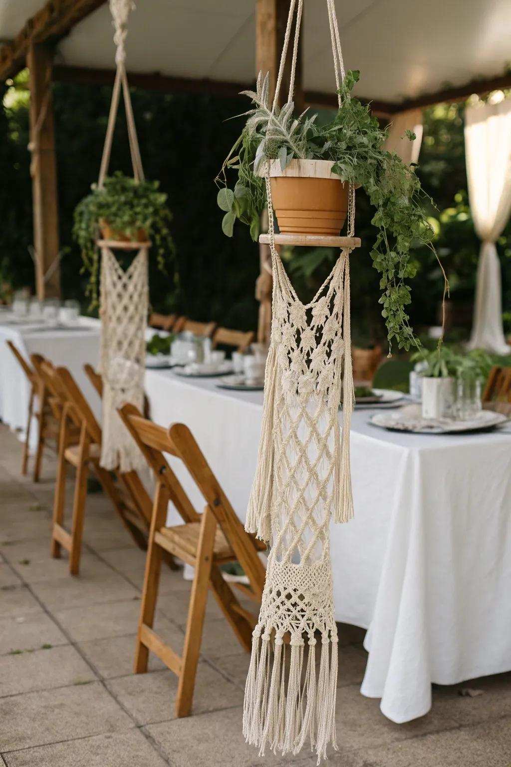 Exquisite hand-tied textile highlights enrich the boho wedding ornamentation.