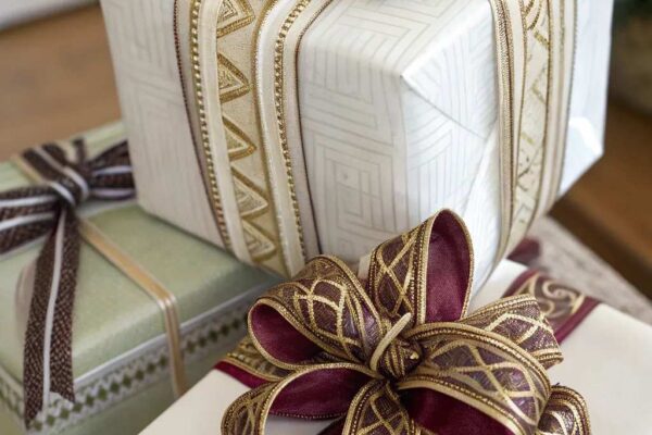 Creative Ways to Decorate Christmas Gifts