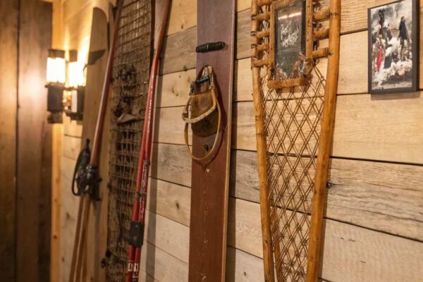 Winter Ski Home Decor Ideas