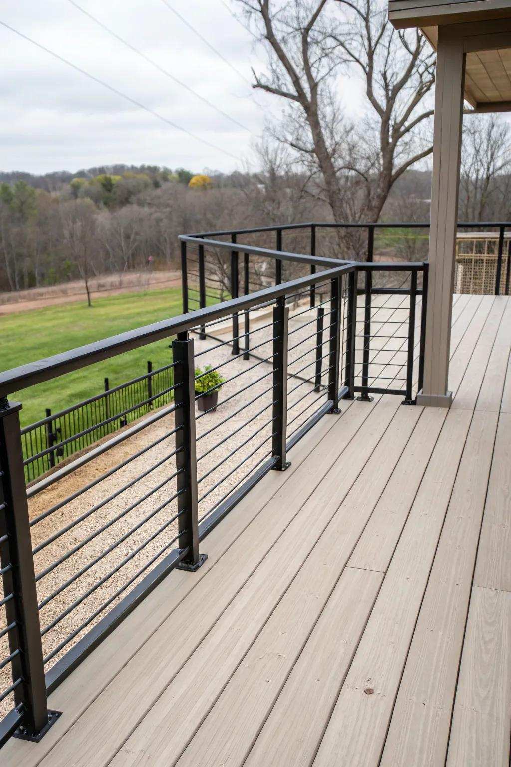 Strong dark sidings create a dramatic and elegant contrast.